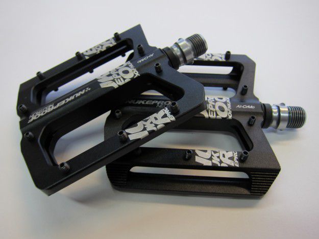 NukeProof Neutron flat pedals – review